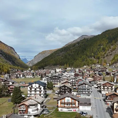 Vacation For Families & Groups Apartamento Saas-Grund