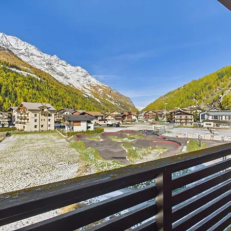 Vacation For Families & Groups * Saas-Grund